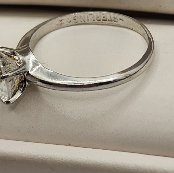 3 carat round brilliant diamond set in sterling silver. - Picture 8 of 8